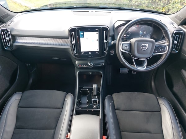 Used Volvo XC40 2021 for sale - 76199230: Photo 2