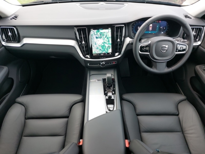 Used Volvo V60 2025 for sale - 77366335: Photo 2