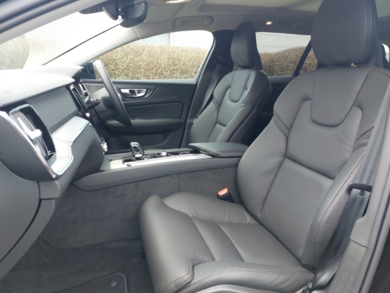 Used Volvo V60 2025 for sale - 77366335: Photo 5