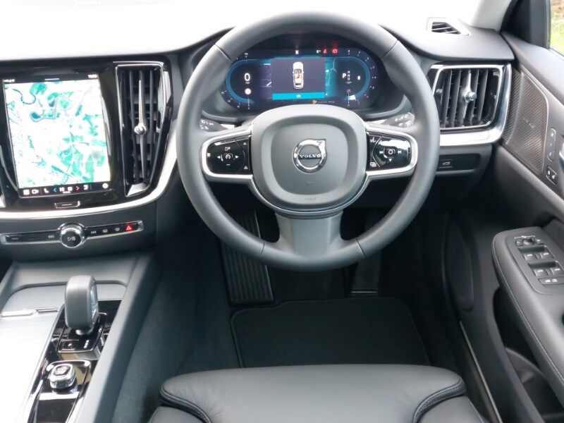 Used Volvo V60 2025 for sale - 77366335: Photo 7