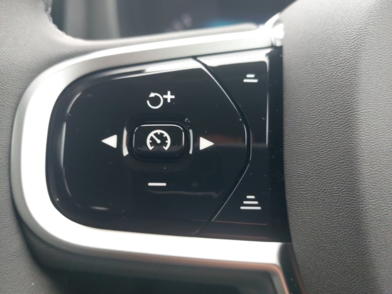 Used Volvo XC60 2025 for sale - 77299625: Photo 15