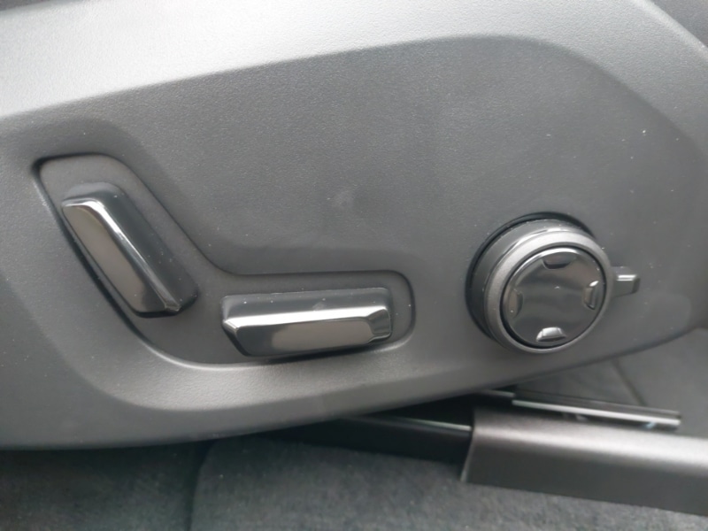 Used Volvo XC60 2025 for sale - 77299625: Photo 19