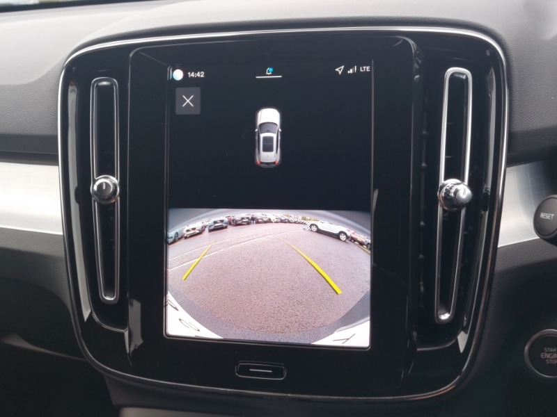 Used Volvo XC40 2025 for sale - 76150572: Photo 11