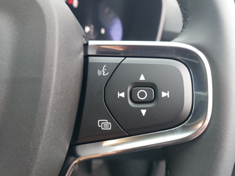 Used Volvo XC40 2025 for sale - 76150572: Photo 16