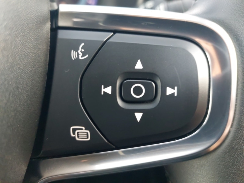 Used Volvo XC40 2023 for sale - 77823072: Photo 14