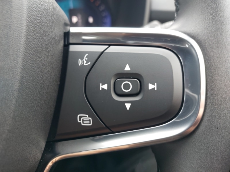 Used Volvo XC40 2025 for sale - 76721371: Photo 13