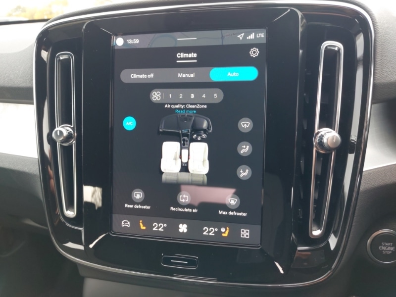 Used Volvo XC40 2025 for sale - 76721371: Photo 17