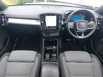 Used Volvo XC40 2023 for sale - 79561802: Photo