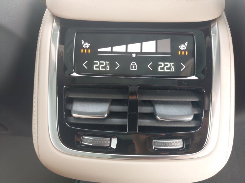 2025 Volvo XC90 2.0 B5P Plus Dark 5dr AWD Geartronic Estate Petrol Automatic - Picture 13 of 19