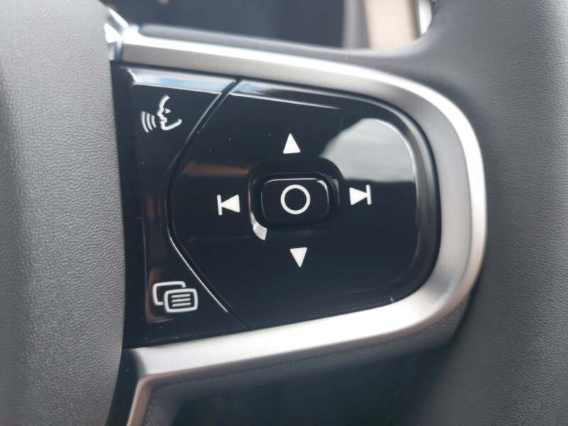 2025 Volvo XC90 2.0 B5P Plus Dark 5dr AWD Geartronic Estate Petrol Automatic - Picture 15 of 19