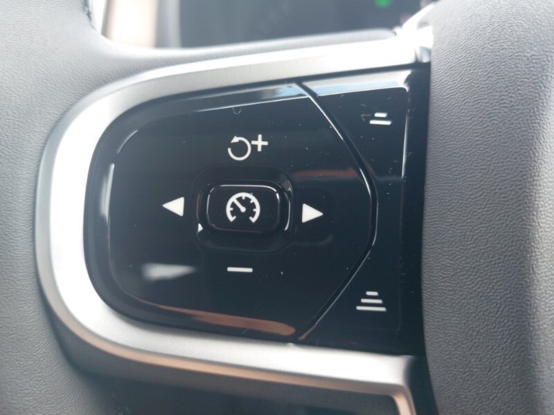 2025 Volvo XC90 2.0 B5P Plus Dark 5dr AWD Geartronic Estate Petrol Automatic - Picture 16 of 19