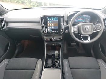 Used Volvo XC40 2025 for sale - 77503458: Photo