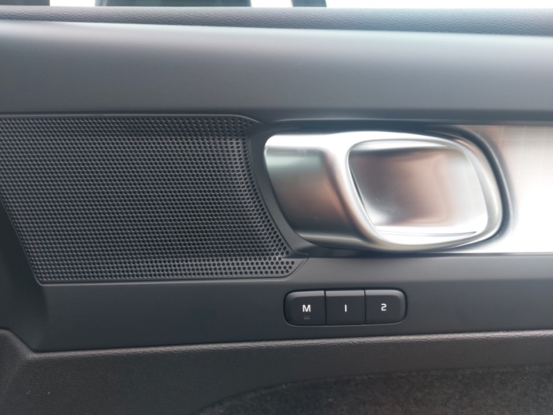 Used Volvo XC40 2025 for sale - 76954843: Photo 12