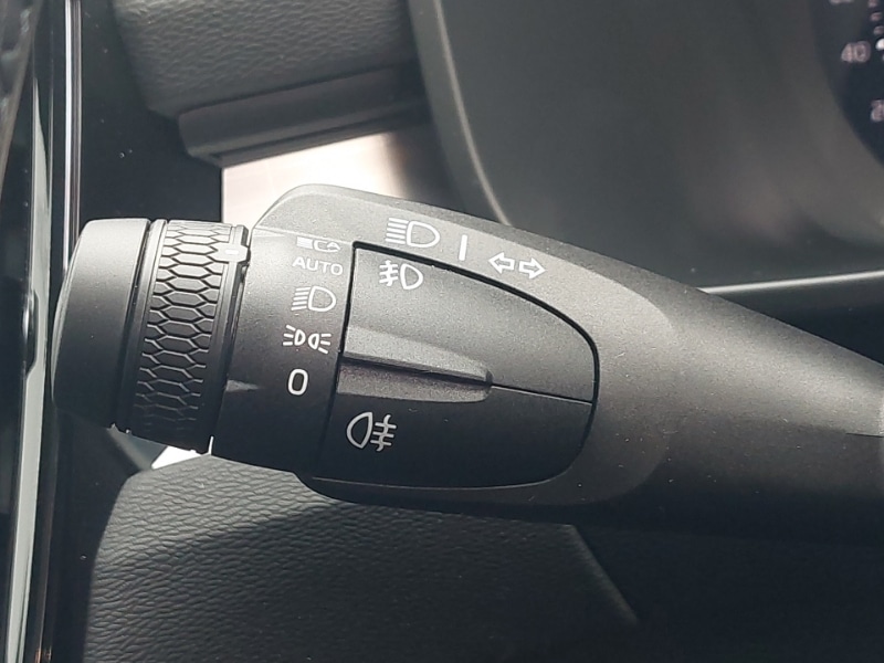 Used Volvo XC40 2025 for sale - 76954843: Photo 14