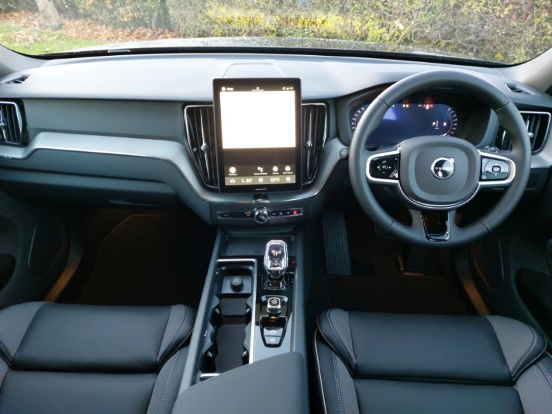 Used Volvo XC60 2025 for sale - 76644087: Photo 2