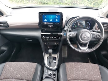 Used Toyota Yaris Cross 2023 for sale - 78642799: Photo
