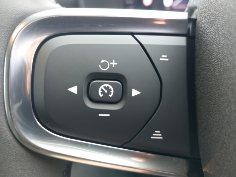 Used Volvo XC40 2025 for sale - 77815877: Photo 14