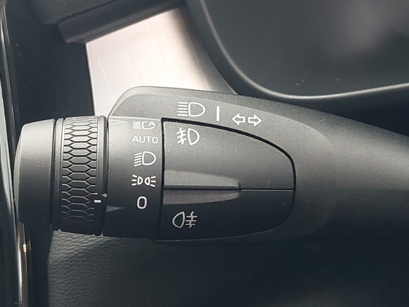 Used Volvo XC40 2025 for sale - 77815877: Photo 17