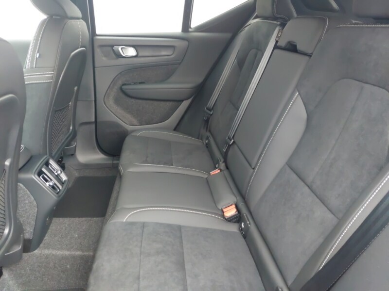 Used Volvo XC40 2025 for sale - 77815877: Photo 6