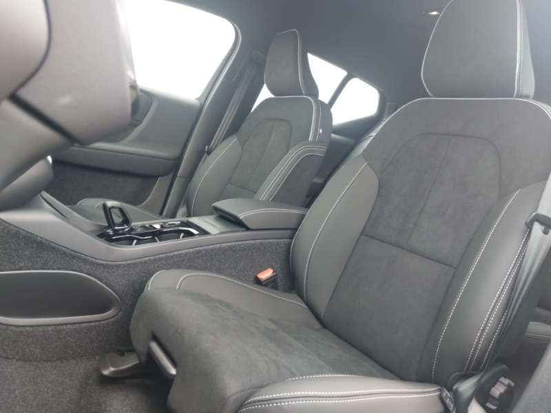 Used Volvo XC40 2025 for sale - 75914346: Photo 5