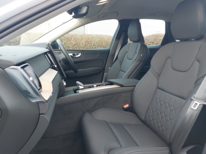 Used Volvo XC60 2025 for sale - 77047053: Photo 5