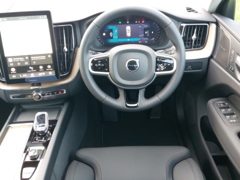 Used Volvo XC60 2025 for sale - 77047053: Photo 7