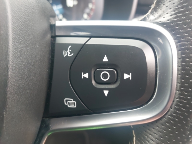 Used Volvo XC40 2021 for sale - 77085832: Photo 17