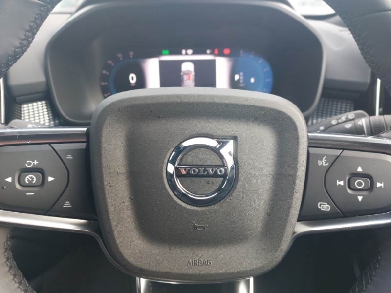 Used Volvo XC40 2025 for sale - 77018658: Photo 17