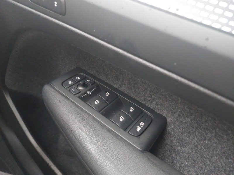 Used Volvo XC40 2025 for sale - 77018658: Photo 19