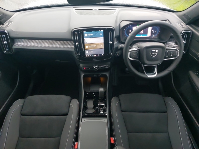 Used Volvo XC40 2025 for sale - 77018658: Photo 2