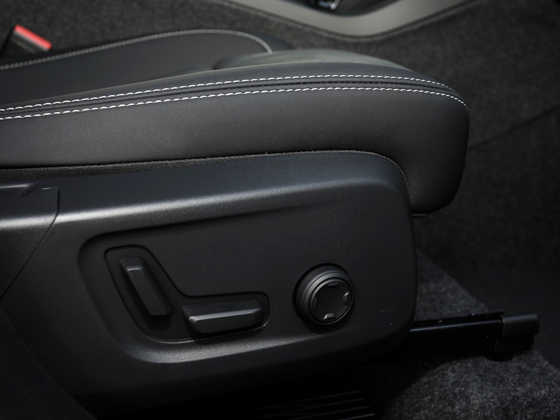 Used Volvo XC40 2025 for sale - 77815853: Photo 13