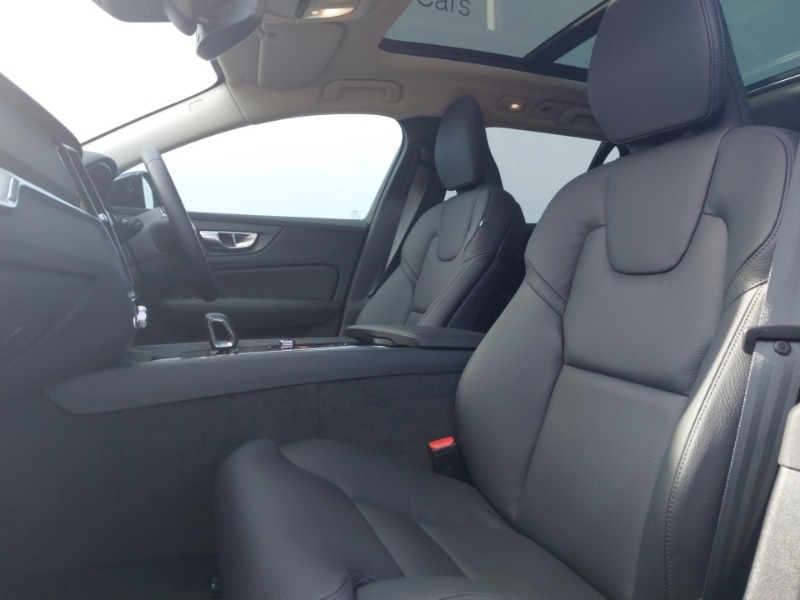 Used Volvo V60 2025 for sale - 78125643: Photo 5