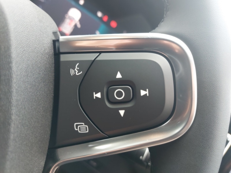 Used Volvo XC40 2025 for sale - 75914361: Photo 16