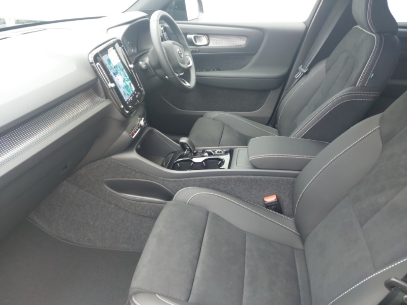 Used Volvo XC40 2025 for sale - 75914361: Photo 5