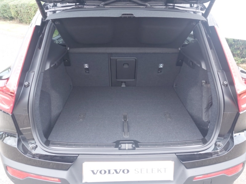 Used Volvo XC40 2025 for sale - 75914361: Photo 8