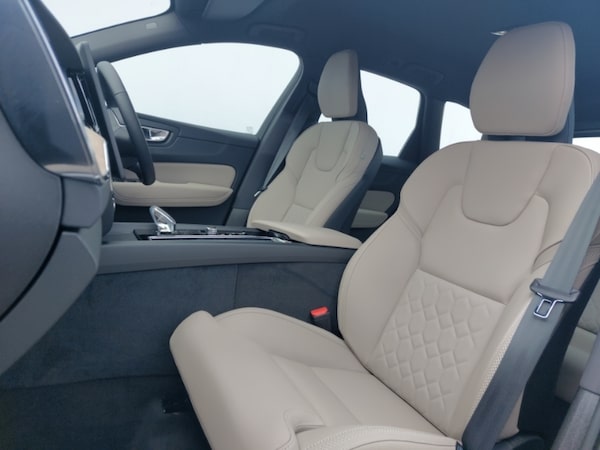 Used Volvo XC60 2025 for sale - 75309477: Photo 5