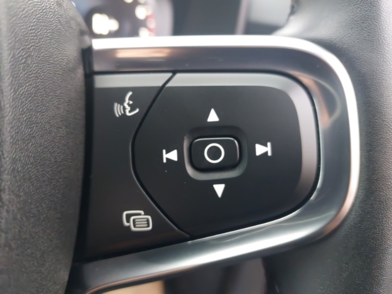 Used Volvo XC40 2021 for sale - 76815891: Photo 13