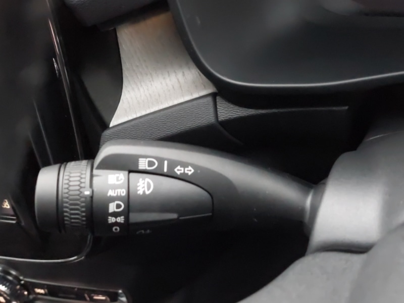 Used Volvo XC40 2025 for sale - 76987261: Photo 16