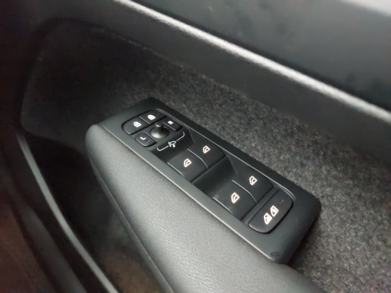 Used Volvo XC40 2025 for sale - 76987261: Photo 19