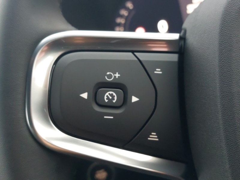 Used Volvo XC40 2025 for sale - 77024688: Photo 14