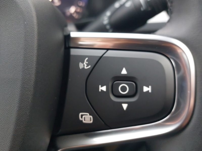 Used Volvo XC40 2025 for sale - 77024688: Photo 15