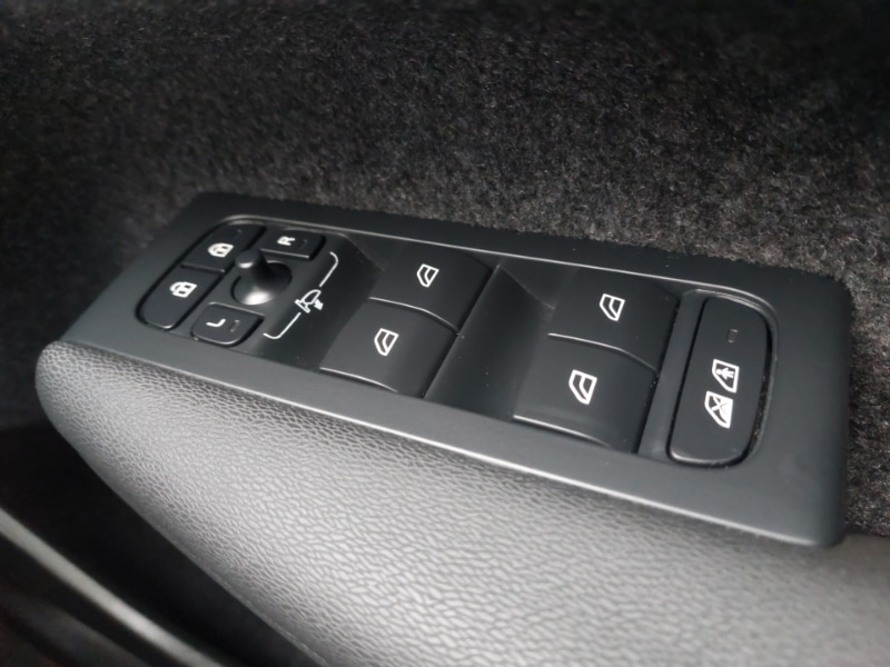 Used Volvo XC40 2023 for sale - 77751738: Photo 19