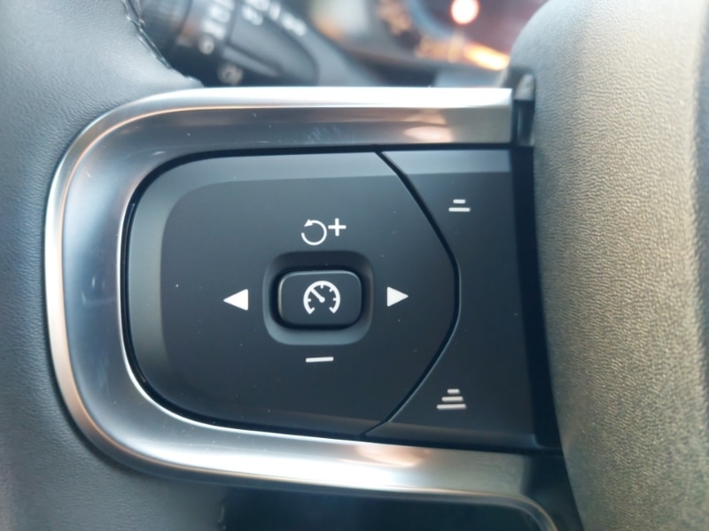 Used Volvo XC40 2025 for sale - 76954842: Photo 15