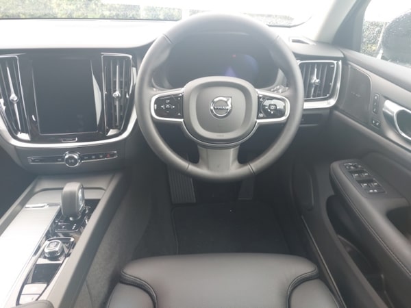 Used Volvo V60 2025 for sale - 74908000: Photo 7