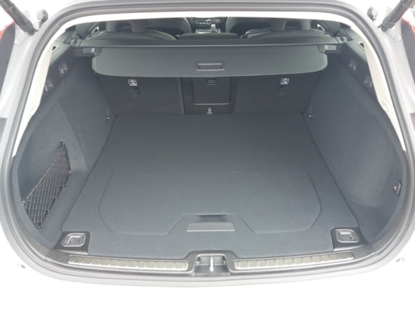 Used Volvo V60 2025 for sale - 74908000: Photo 8