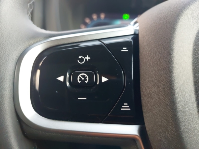 Used Volvo XC60 2025 for sale - 76880221: Photo 16