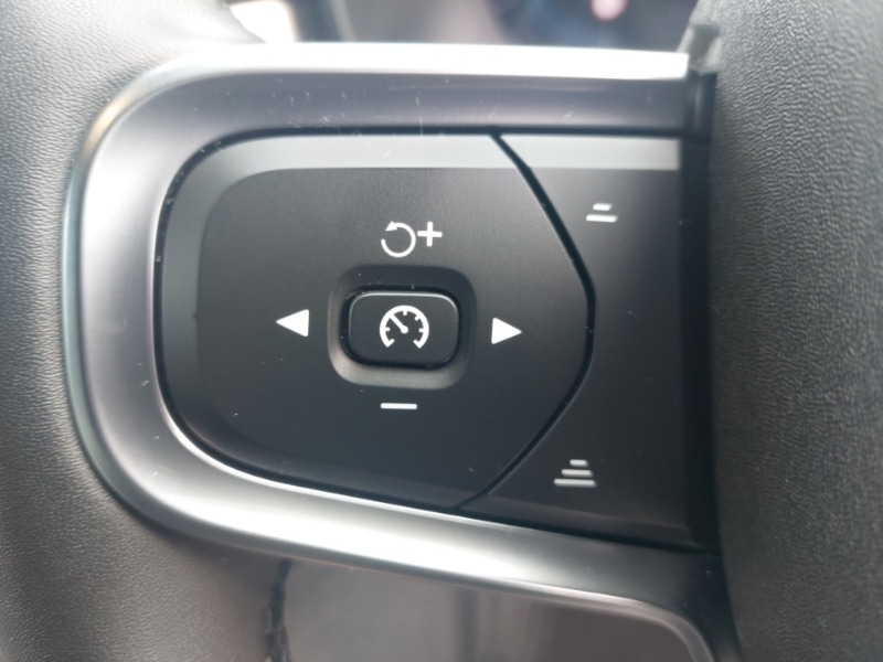 Used Volvo XC40 2023 for sale - 76213500: Photo 16