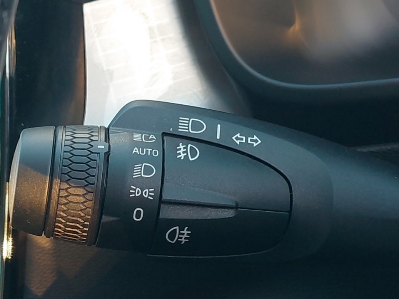 Used Volvo XC40 2025 for sale - 76639028: Photo 14