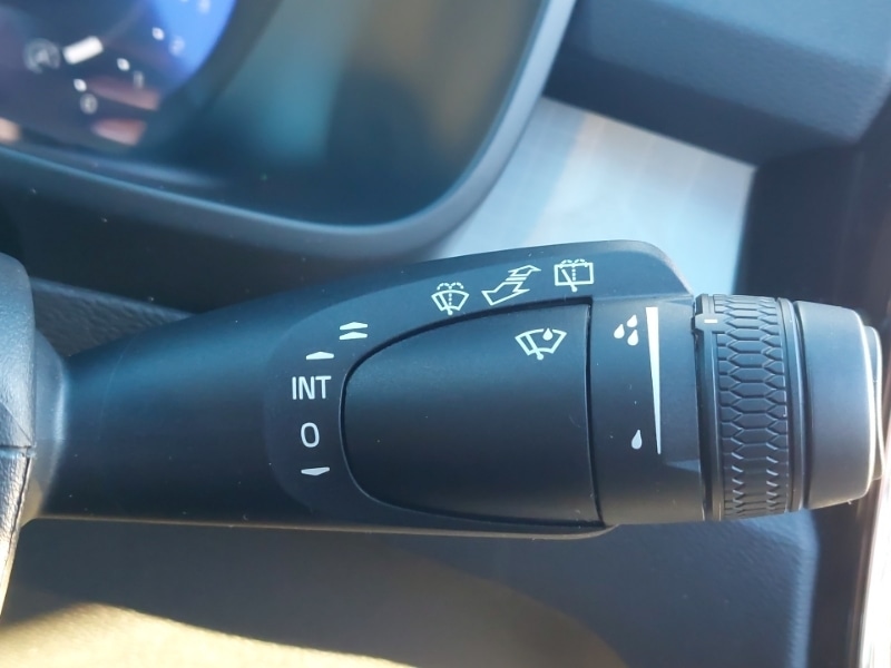 Used Volvo XC40 2025 for sale - 76639028: Photo 15