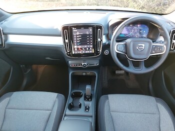 Used Volvo XC40 2025 for sale - 76639028: Photo